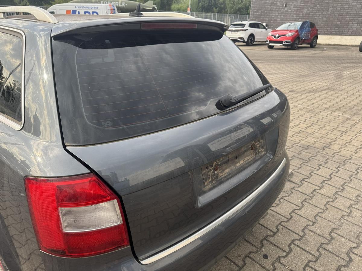 Audi A4 8E original Heckklappe mit Heckscheibe LX7Z Delfingrau Metallic Kombi Bj.2002